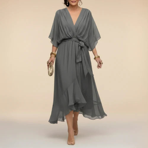 Vestido con escote en V.