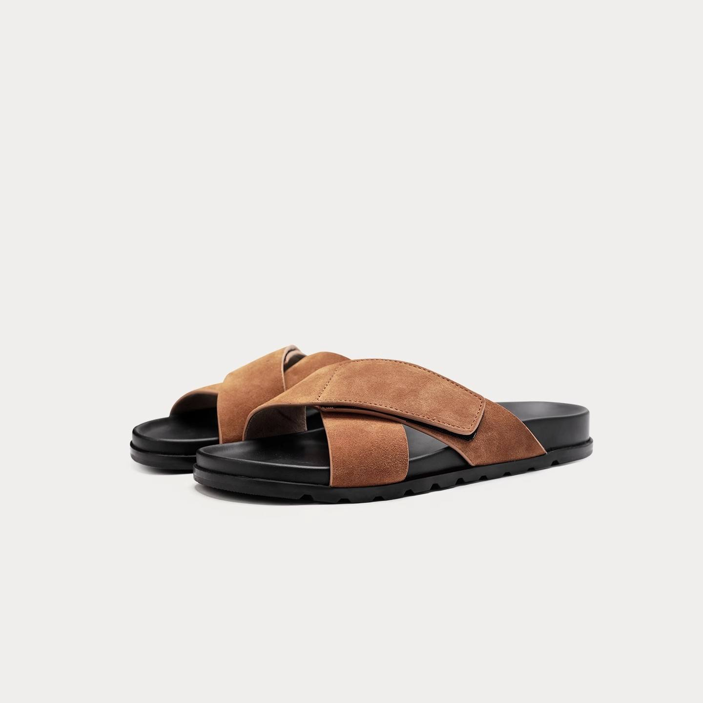 Sandalias Premium de Ante Cruzado.